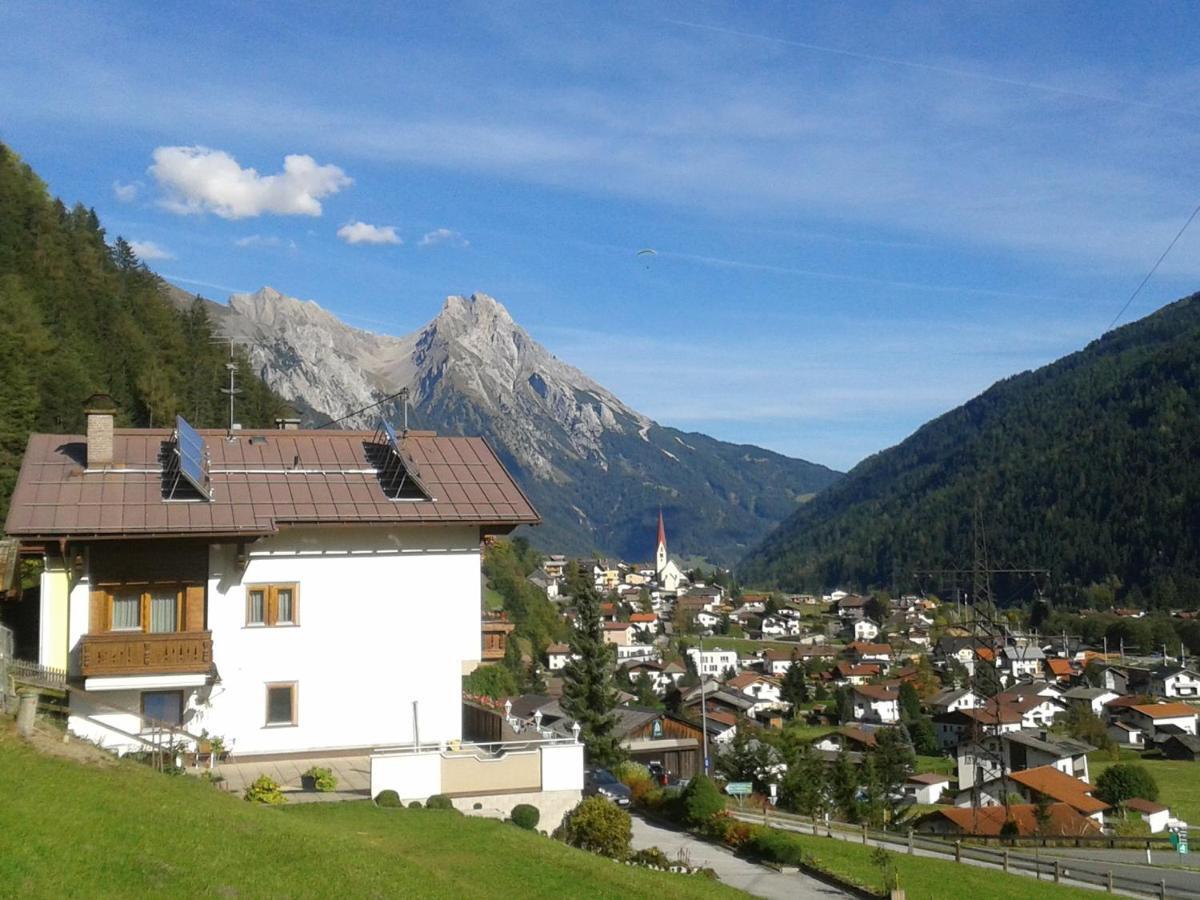 Apart Silke Pettneu am Arlberg Bilik gambar
